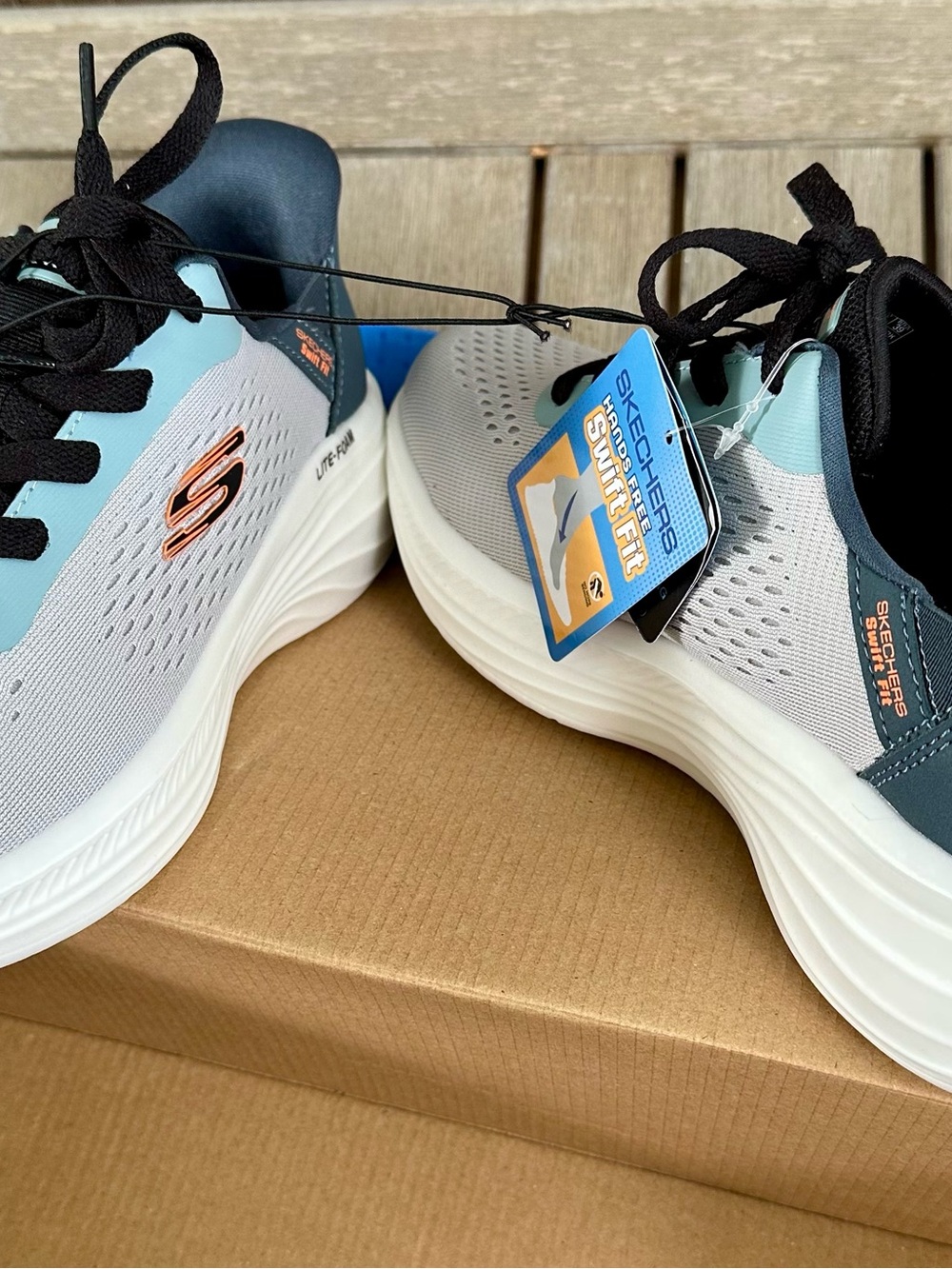 Skechers HandsFree SwiftFit Gray, Black & blue lace-up sneakers M8, W9.5 EU41